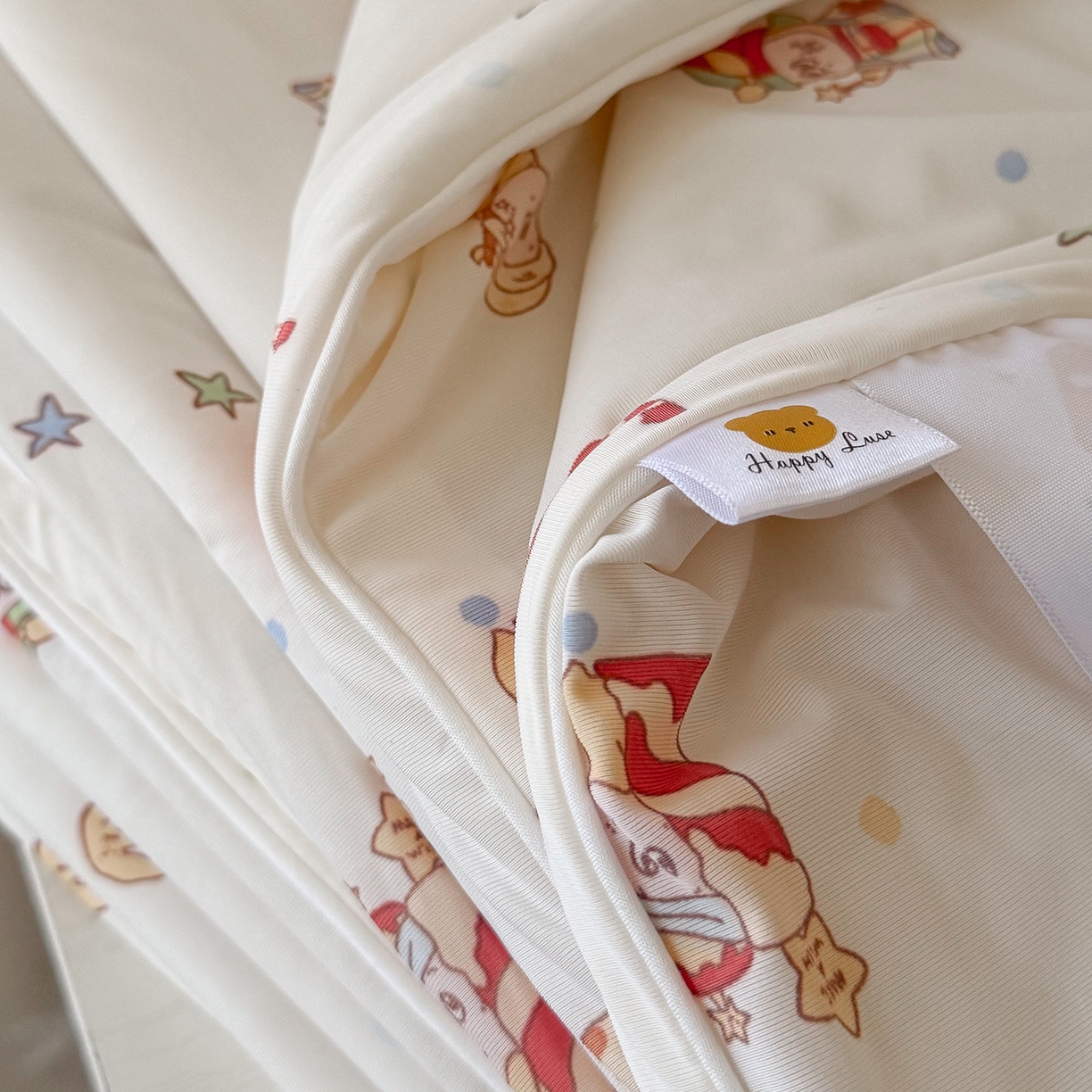 91家纺网 家纺一手货源 找家纺 金梦拉家纺 2026春夏新款锦氨凉感丝印花系列夏被空调被夏凉被 快乐星星