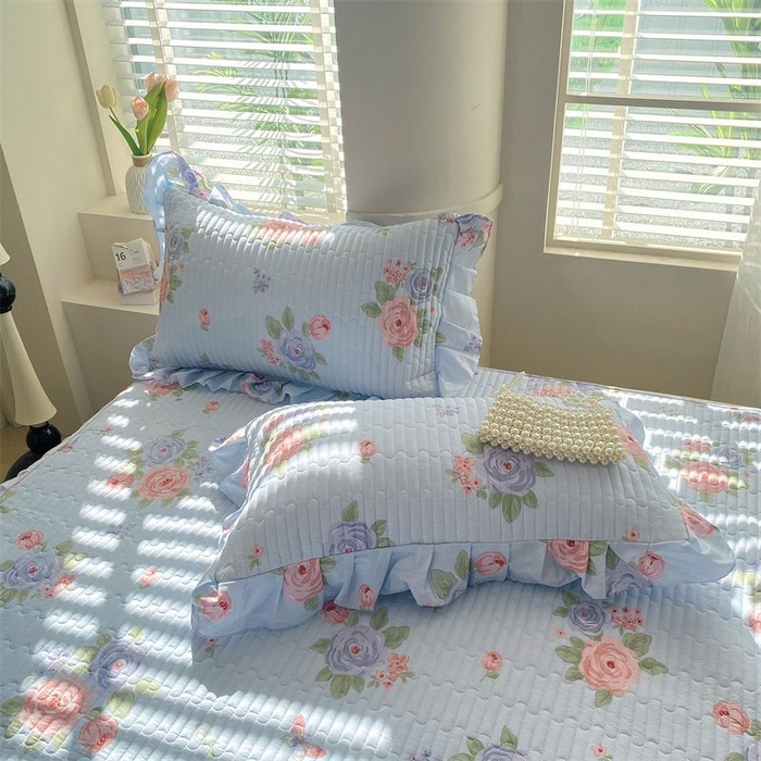 91家纺网 家纺一手货源 找家纺 欧妮家纺 2026新款全棉面料蕾丝花边夹棉绗缝床盖 全棉蕾丝款床盖-梦之蝶