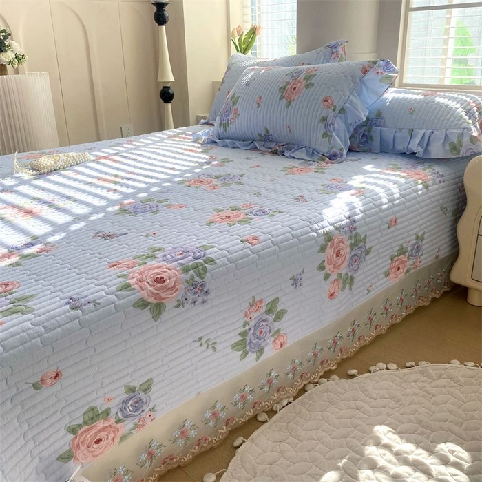 91家纺网 家纺一手货源 找家纺 欧妮家纺 2026新款全棉面料蕾丝花边夹棉绗缝床盖 全棉蕾丝款床盖-梦之蝶