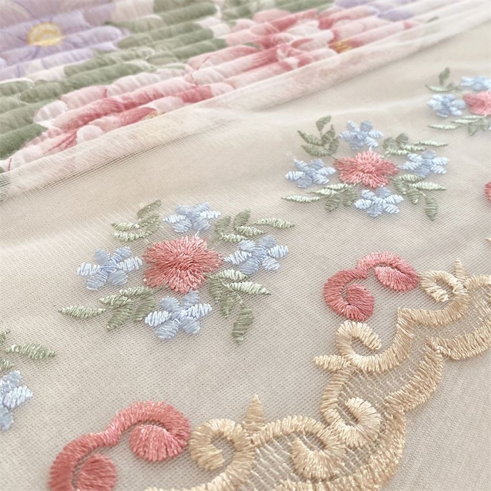 91家纺网 家纺一手货源 找家纺 （总）欧妮家纺 2026新款全棉面料蕾丝花边夹棉绗缝床盖