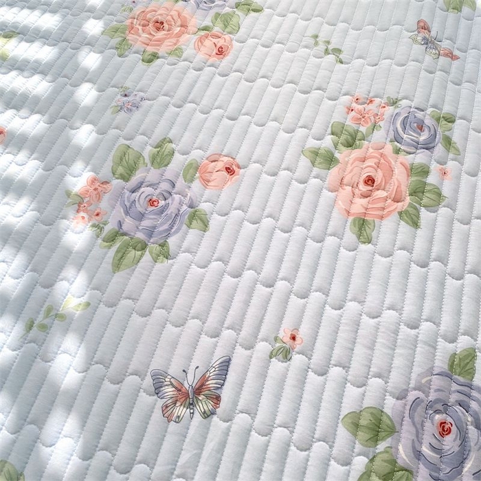 91家纺网 家纺一手货源 找家纺 欧妮家纺 2026新款全棉面料蕾丝花边夹棉绗缝床盖 全棉蕾丝款床盖-梦之蝶