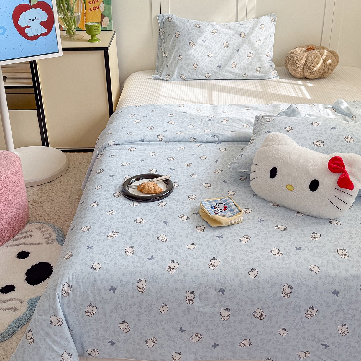 91家纺网 家纺一手货源 找家纺 金梦拉家纺 2026春夏新款锦氨凉感丝印花系列夏被空调被夏凉被 蓝调凯蒂