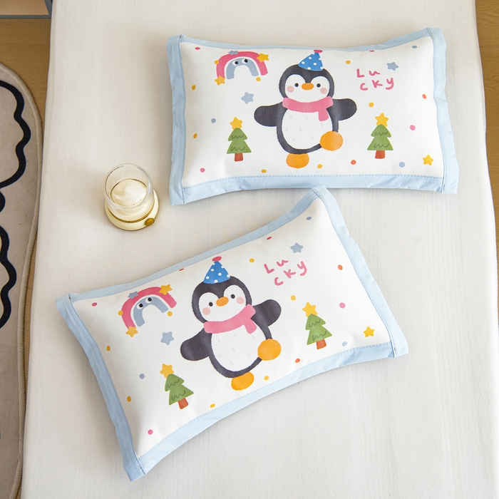 91家纺网 家纺一手货源 找家纺 鱼宝 2026新款卡通儿童大版数码印花冰丝席子凉席 彩虹企鹅