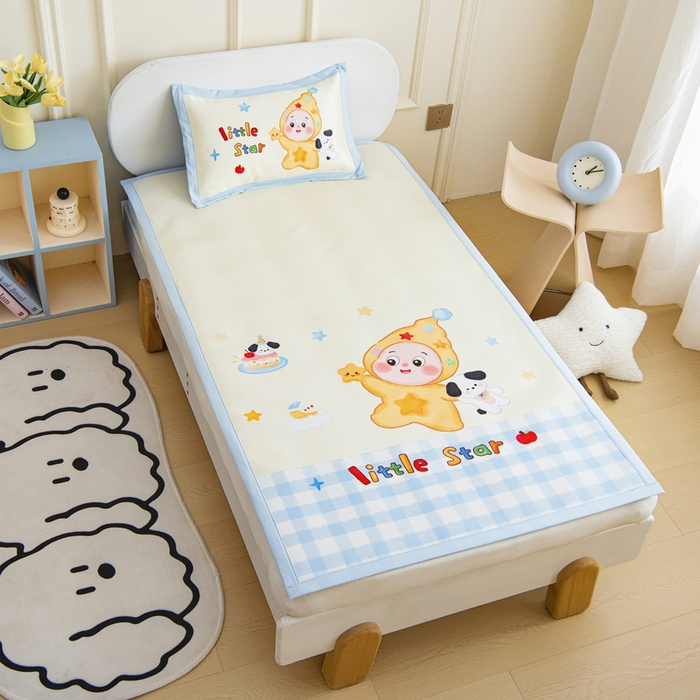 91家纺网 家纺一手货源 找家纺 鱼宝 2026新款卡通儿童大版数码印花冰丝席子凉席 调皮小星