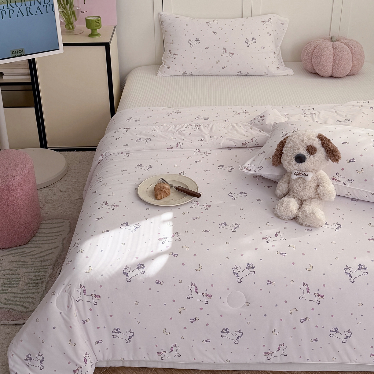 91家纺网 家纺一手货源 找家纺 金梦拉家纺 2026春夏新款锦氨凉感丝印花系列夏被空调被夏凉被 梦幻独角兽