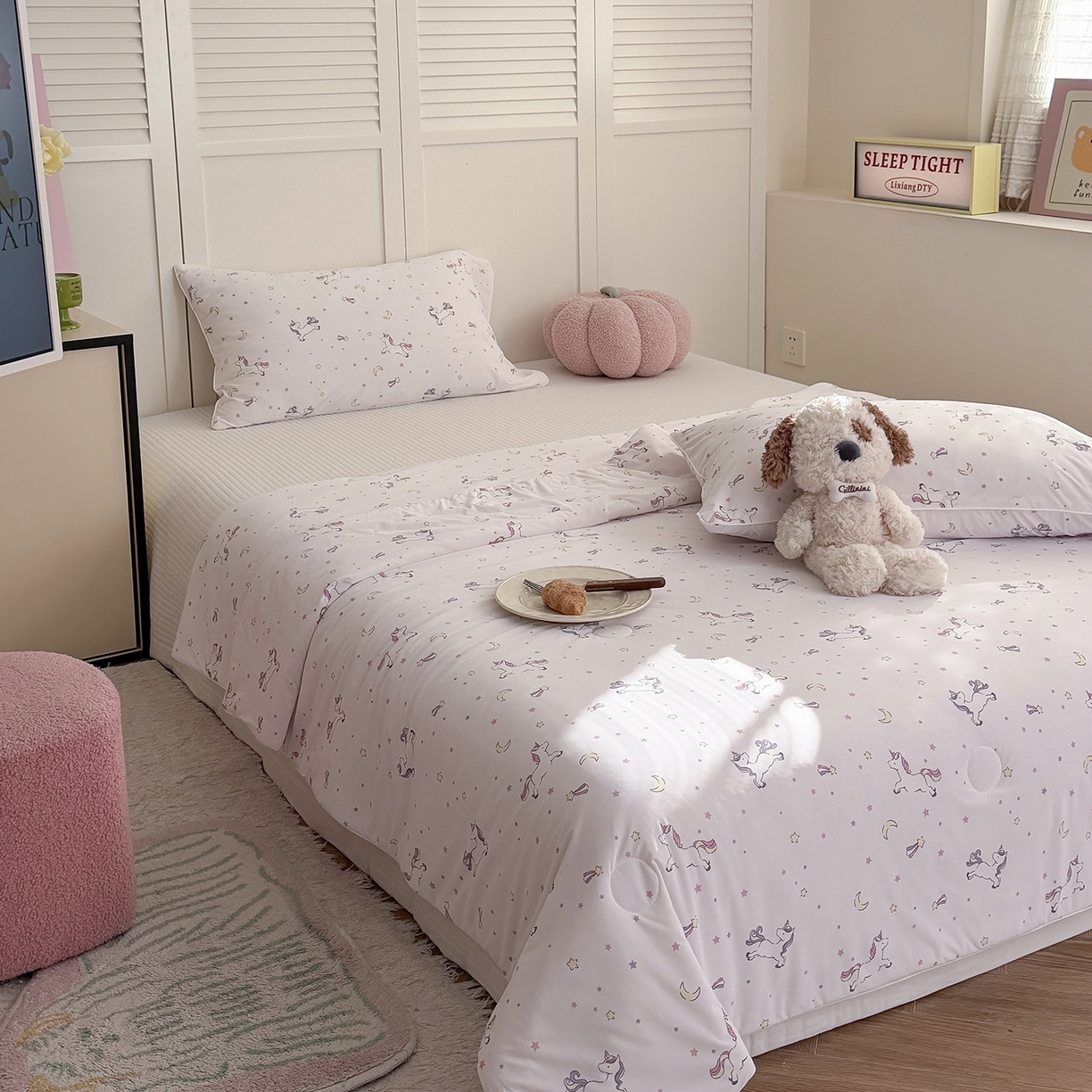 91家纺网 家纺一手货源 找家纺 金梦拉家纺 2026春夏新款锦氨凉感丝印花系列夏被空调被夏凉被 梦幻独角兽