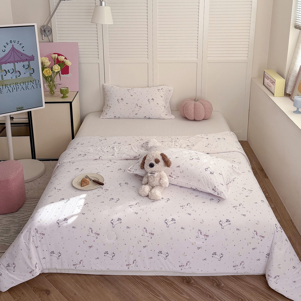 91家纺网 家纺一手货源 找家纺 金梦拉家纺 2026春夏新款锦氨凉感丝印花系列夏被空调被夏凉被 梦幻独角兽