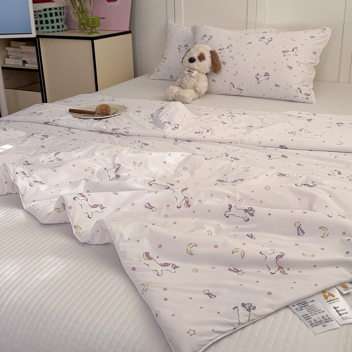 91家纺网 家纺一手货源 找家纺 金梦拉家纺 2026春夏新款锦氨凉感丝印花系列夏被空调被夏凉被 梦幻独角兽