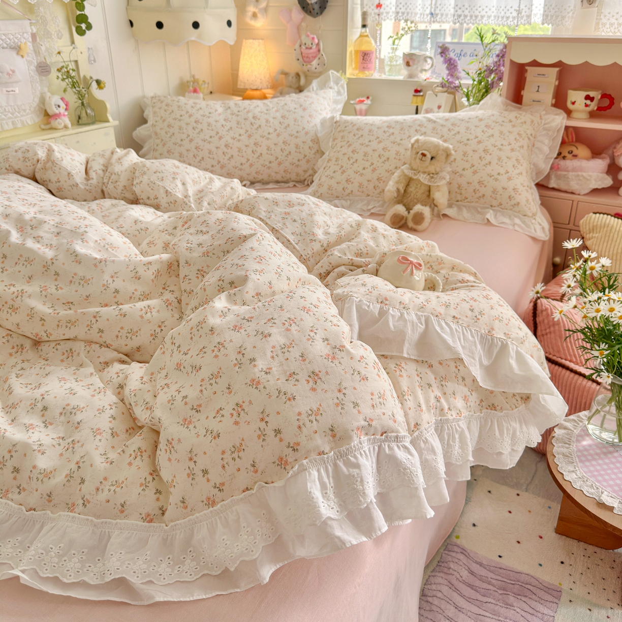 91家纺网 家纺一手货源 找家纺 锦彩家居 2026新款A类全棉纯棉双层纱韩式花边小清新三件套四件套INS小红书-月下花町系列（提供买家秀） 樱花落雨