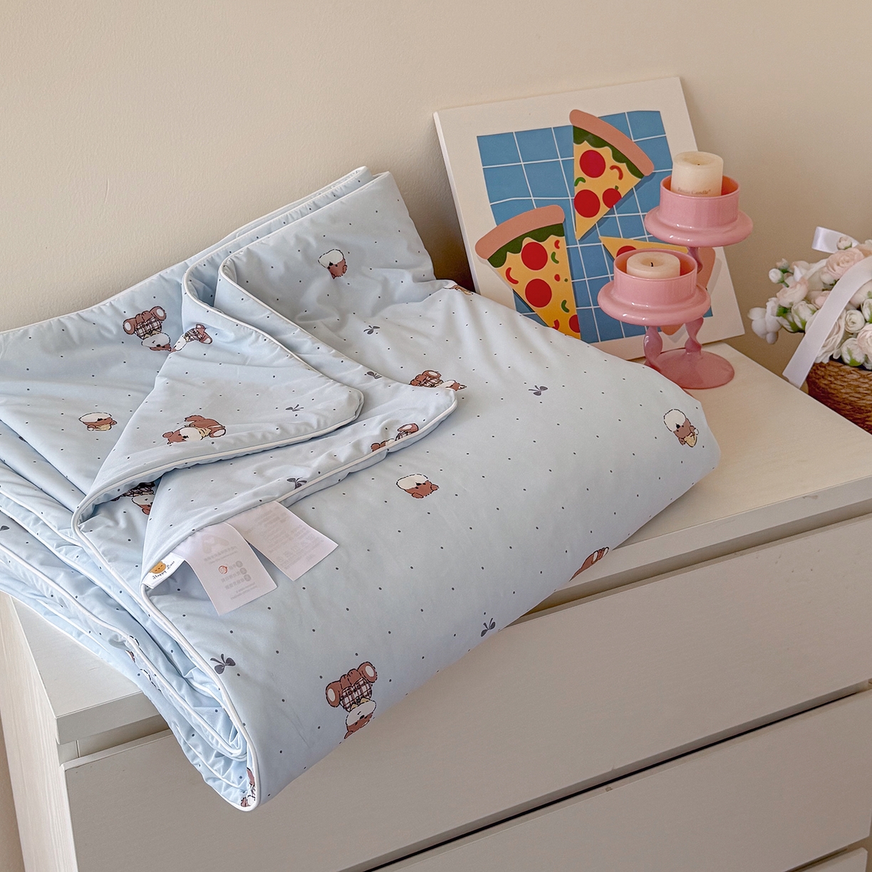 91家纺网 家纺一手货源 找家纺 金梦拉家纺 2026春夏新款锦氨凉感丝印花系列夏被空调被夏凉被 奶蓝小狗