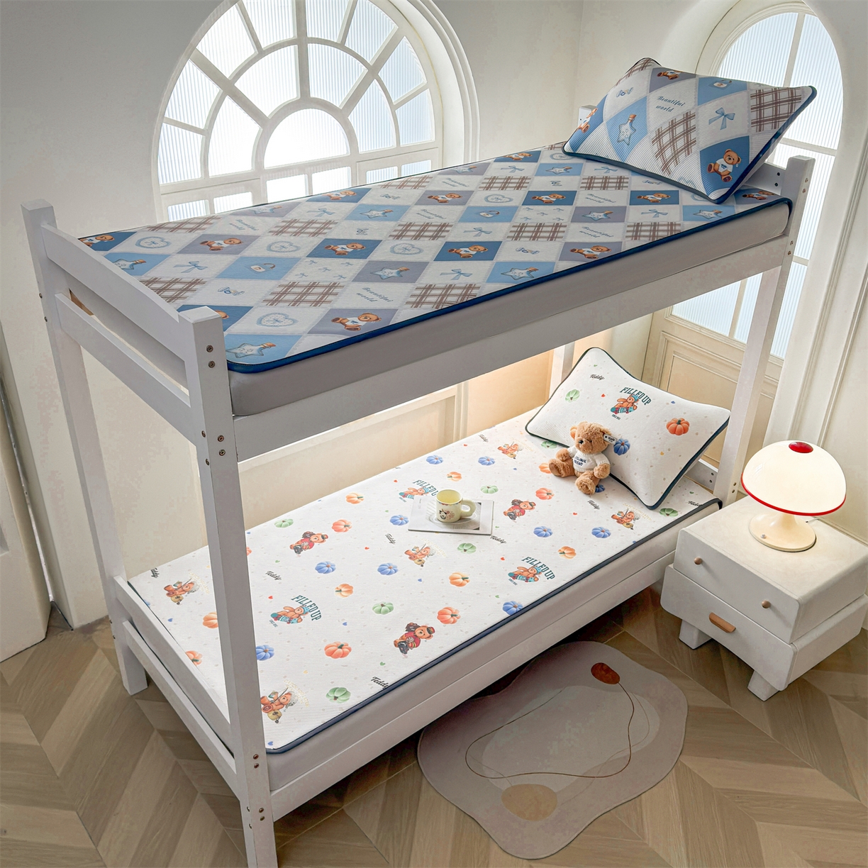 91家纺网 家纺一手货源 找家纺 源舍家纺 2026新款泰迪爱兰系列（正版授权）A类三明治复合印花斜纹豆豆软凉席学生床 泰迪南瓜仔