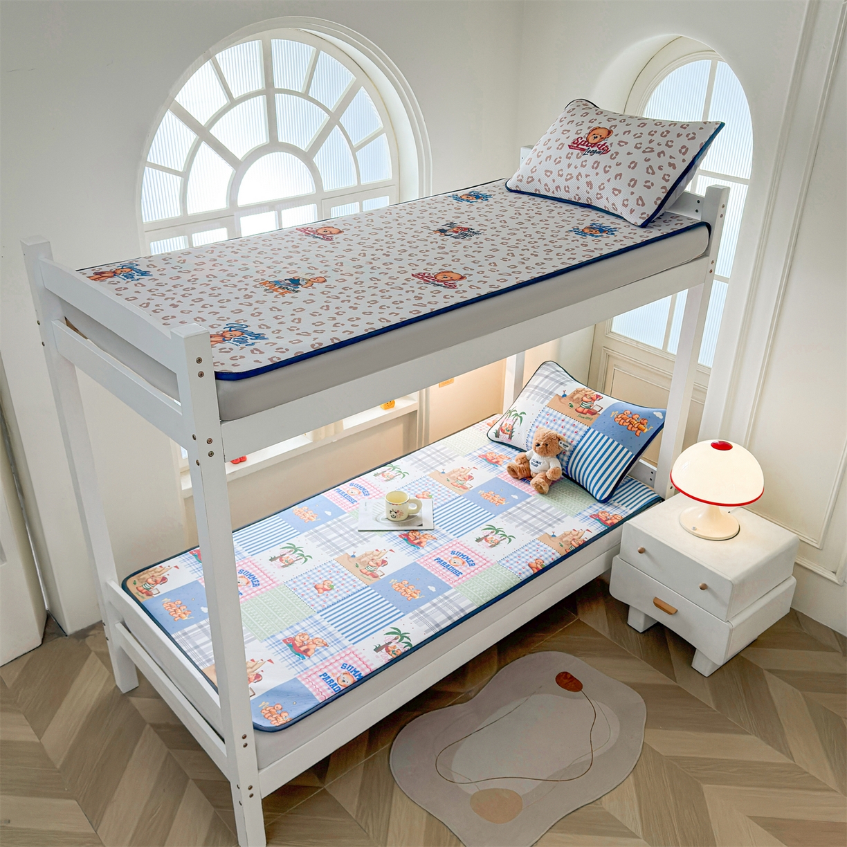 91家纺网 家纺一手货源 找家纺 源舍家纺 2026新款泰迪爱兰系列（正版授权）A类三明治复合印花斜纹豆豆软凉席学生床 泰迪区域