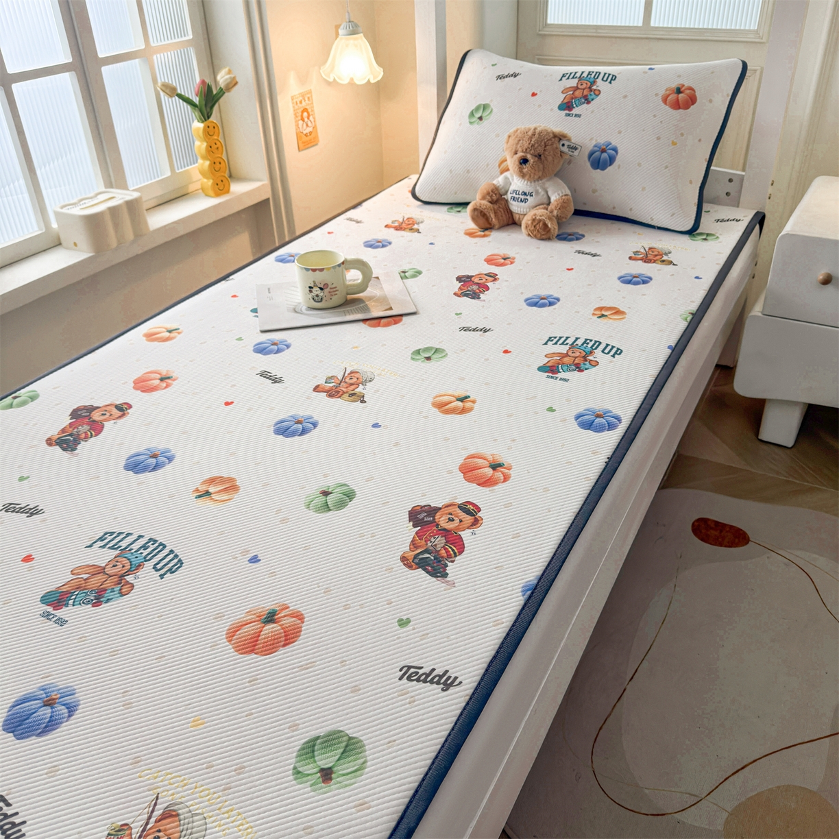 91家纺网 家纺一手货源 找家纺 源舍家纺 2026新款泰迪爱兰系列（正版授权）A类三明治复合印花斜纹豆豆软凉席学生床 泰迪南瓜仔