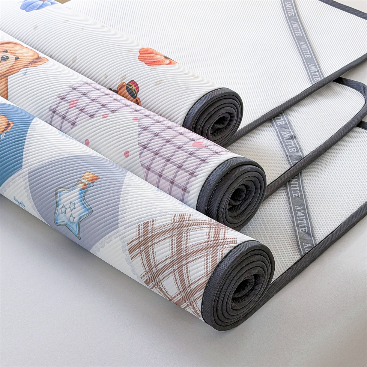 91家纺网 家纺一手货源 找家纺 源舍家纺 2026新款泰迪爱兰系列（正版授权）A类三明治复合印花斜纹豆豆软凉席学生床 泰迪甜点