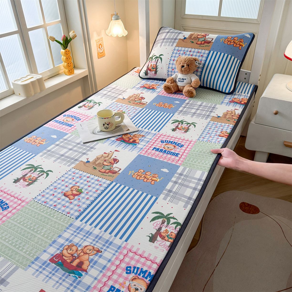 91家纺网 家纺一手货源 找家纺 源舍家纺 2026新款泰迪爱兰系列（正版授权）A类三明治复合印花斜纹豆豆软凉席学生床 泰迪区域