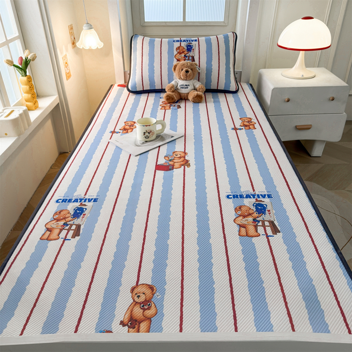 91家纺网 家纺一手货源 找家纺 源舍家纺 2026新款泰迪爱兰系列（正版授权）A类三明治复合印花斜纹豆豆软凉席学生床 泰迪条纹蓝