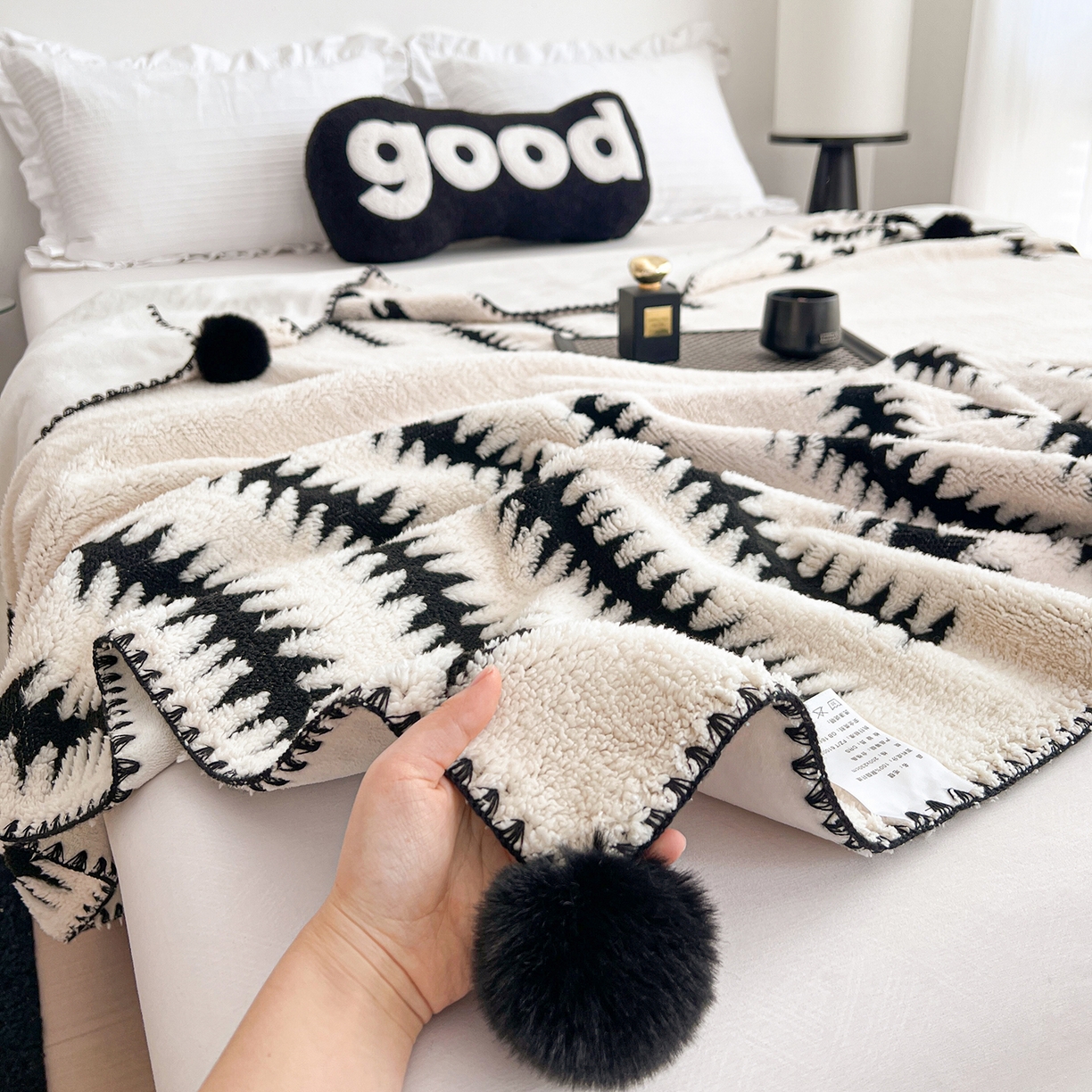 91家纺网 家纺一手货源 找家纺 娜朵家纺 2026新款阳离子牛奶绒双层毛球复合毯 步步高升