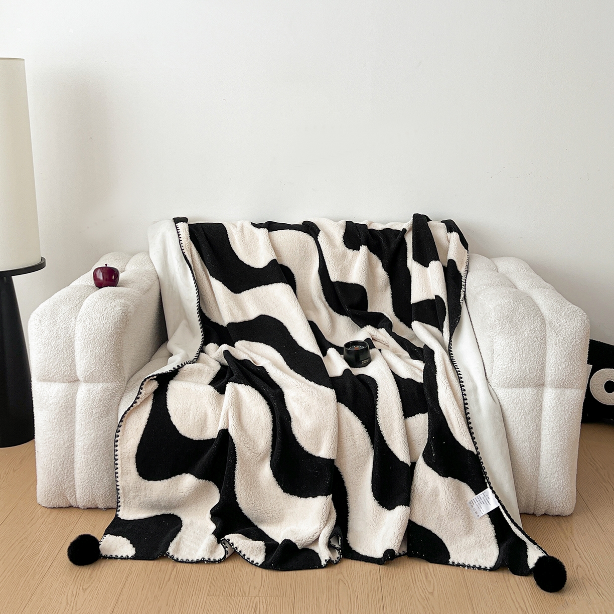 91家纺网 家纺一手货源 找家纺 娜朵家纺 2026新款阳离子牛奶绒双层毛球复合毯 波浪