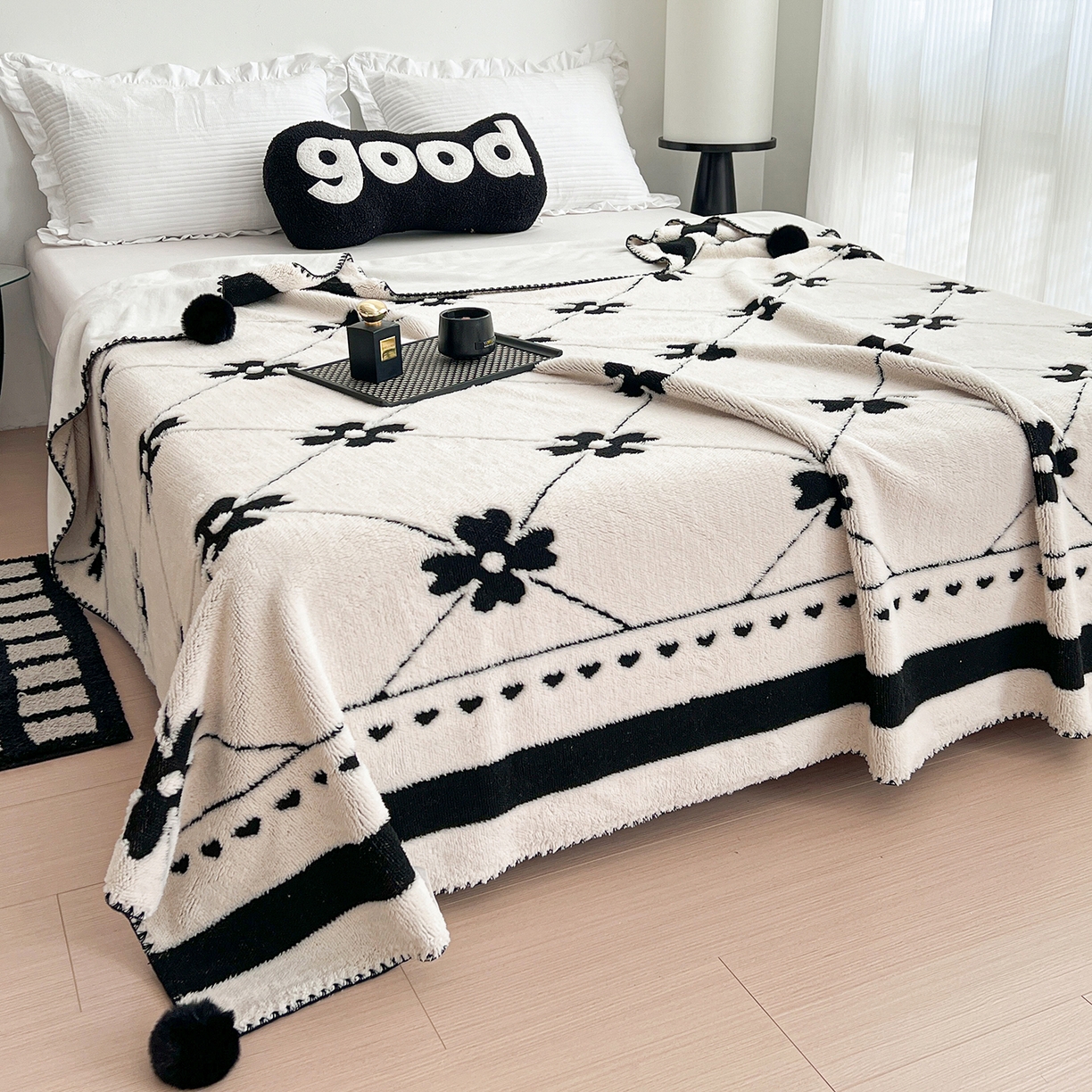 91家纺网 家纺一手货源 找家纺 娜朵家纺 2026新款阳离子牛奶绒双层毛球复合毯 齐花绽放