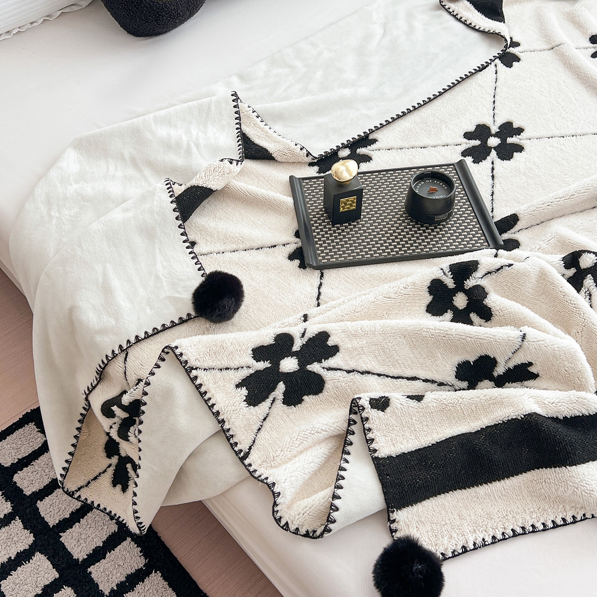 91家纺网 家纺一手货源 找家纺 娜朵家纺 2026新款阳离子牛奶绒双层毛球复合毯 齐花绽放