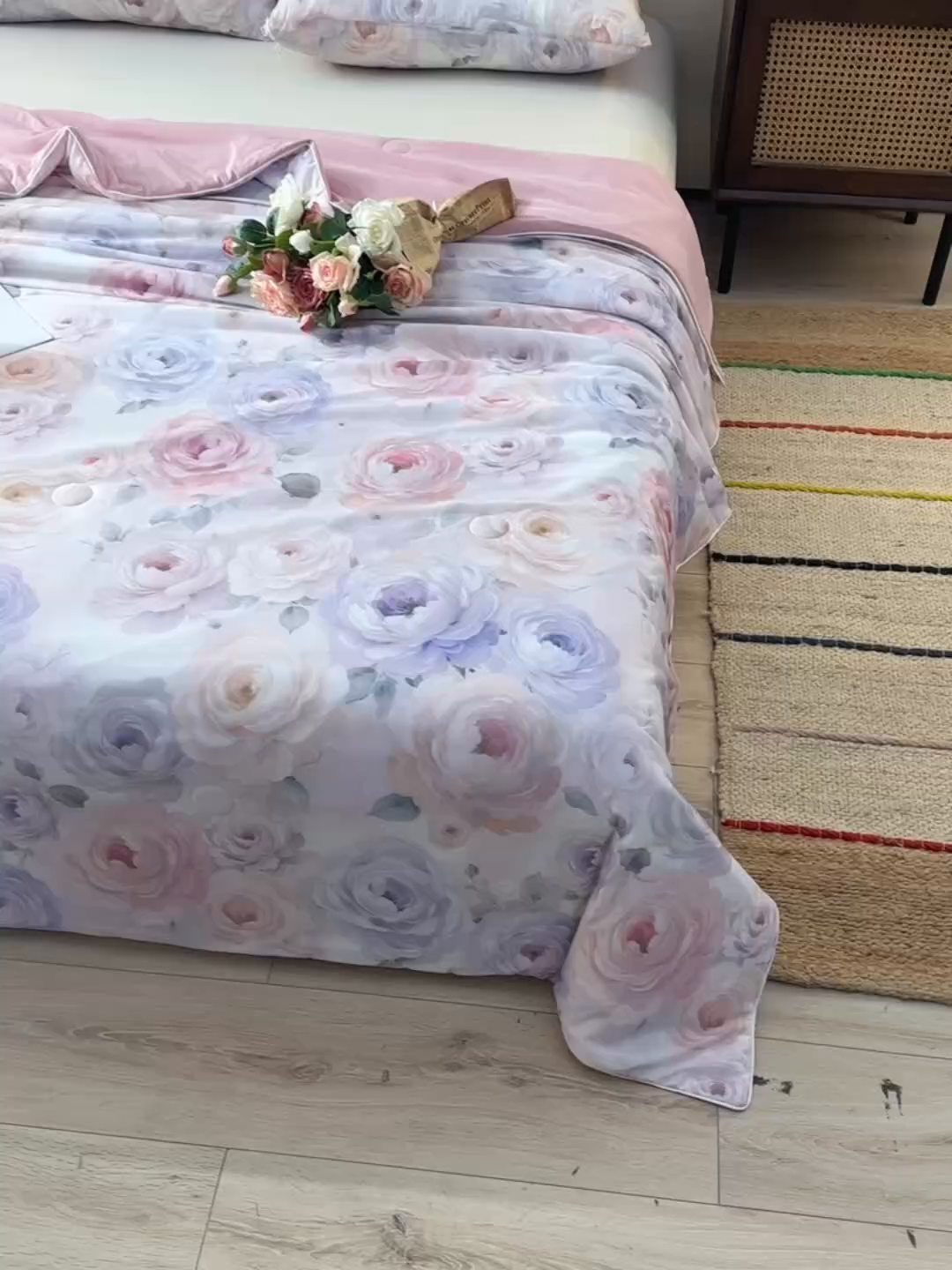 91家纺网 家纺一手货源 找家纺 曼尼 2026新款印花凉感丝夏被夏凉被 繁华