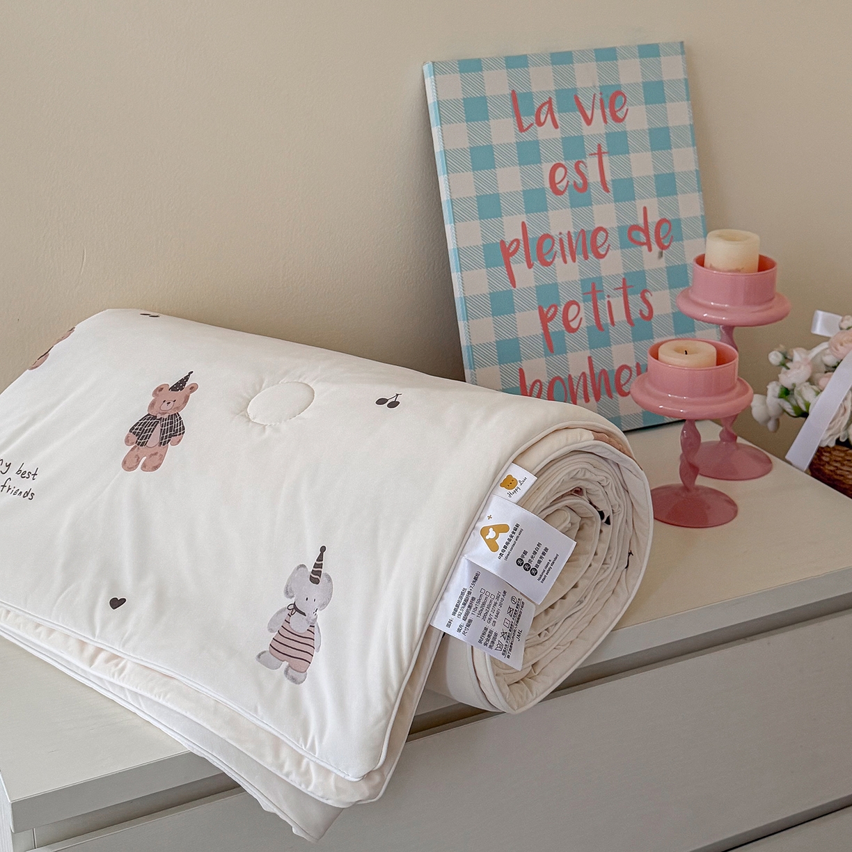 91家纺网 家纺一手货源 找家纺 金梦拉家纺 2026春夏新款锦氨凉感丝印花系列夏被空调被夏凉被 森林舞会