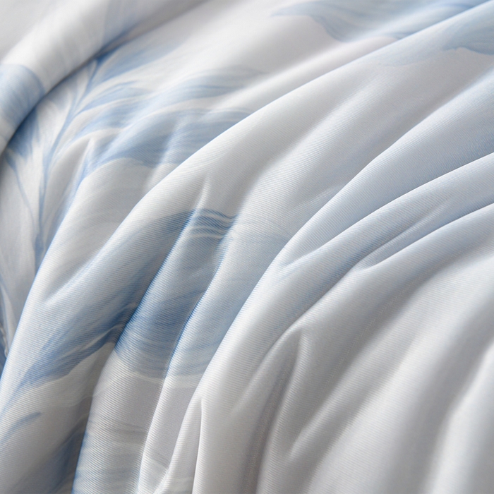 91家纺网 家纺一手货源 找家纺 曼尼 2026新款印花凉感丝夏被夏凉被 浅月