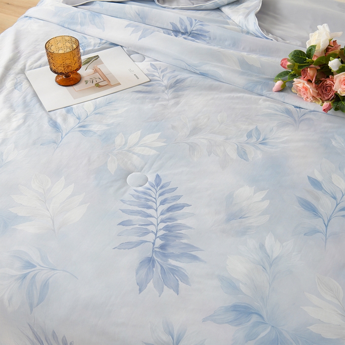 91家纺网 家纺一手货源 找家纺 曼尼 2026新款印花凉感丝夏被夏凉被 浅月