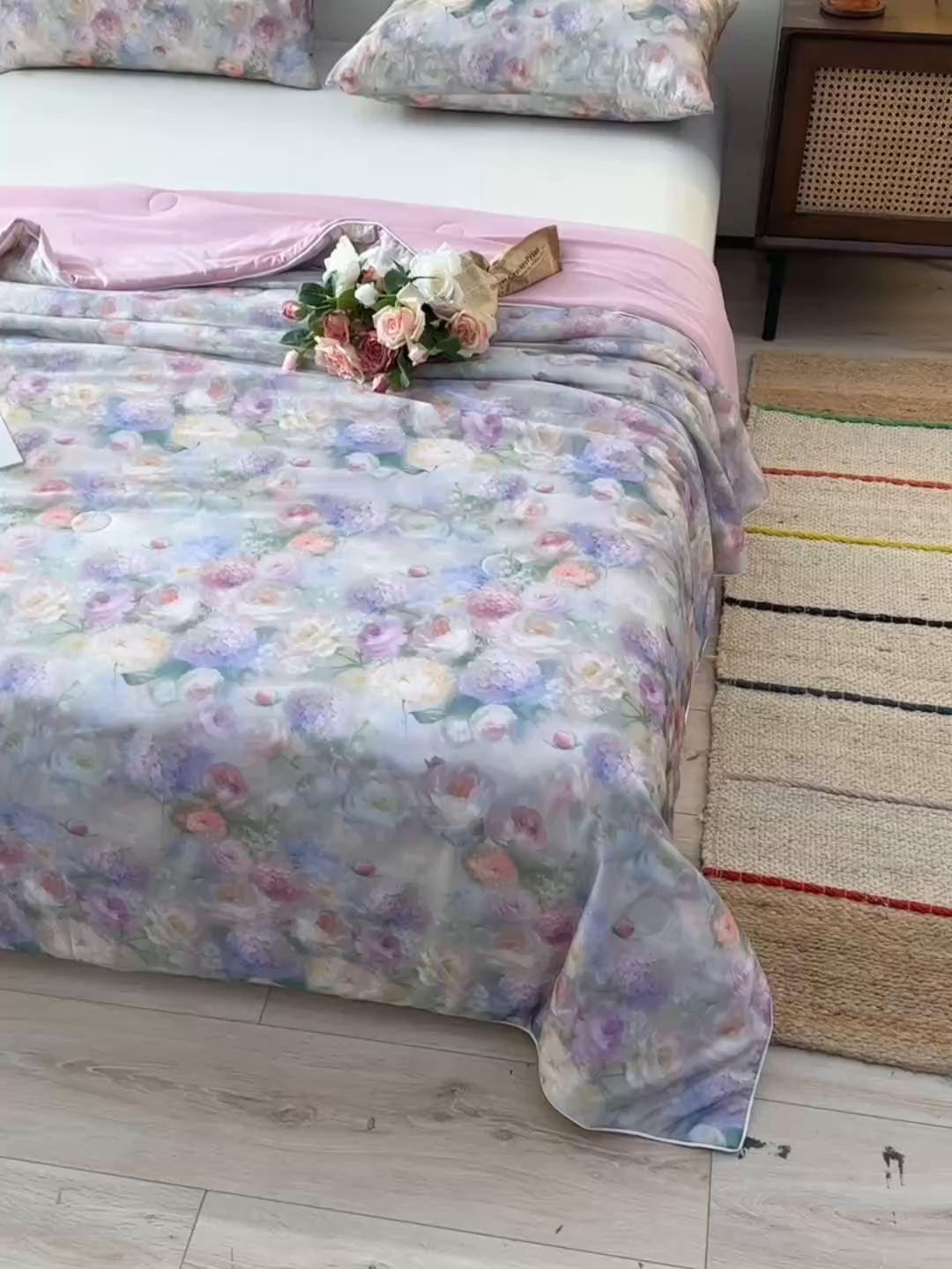 91家纺网 家纺一手货源 找家纺 曼尼 2026新款印花凉感丝夏被夏凉被 夜语