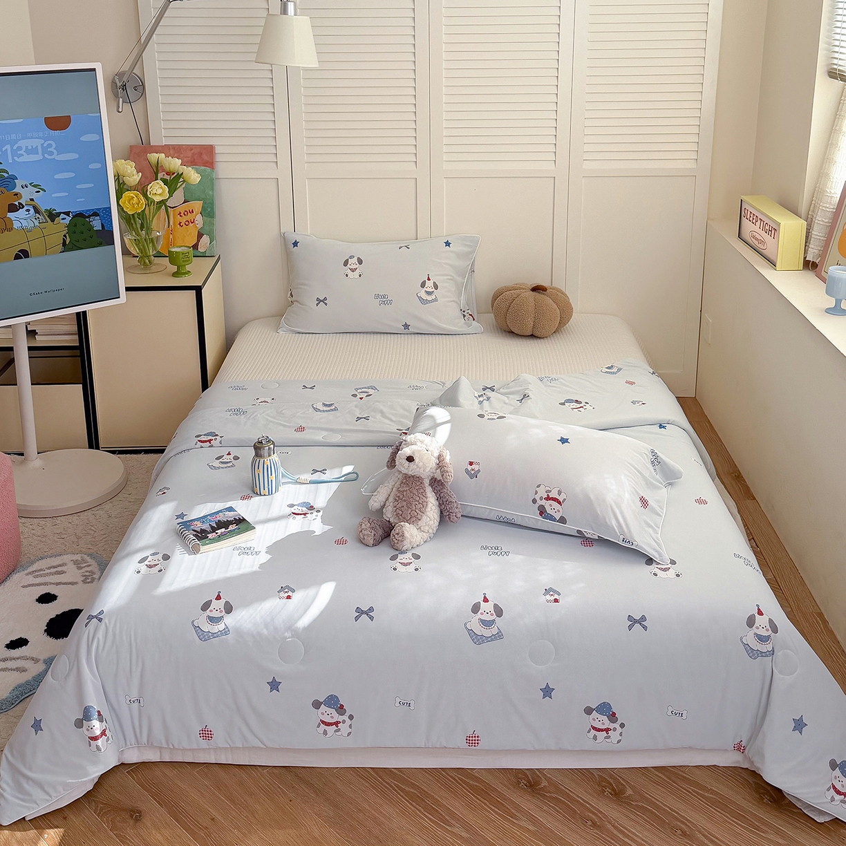 91家纺网 家纺一手货源 找家纺 金梦拉家纺 2026春夏新款锦氨凉感丝印花系列夏被空调被夏凉被 顽皮小宠