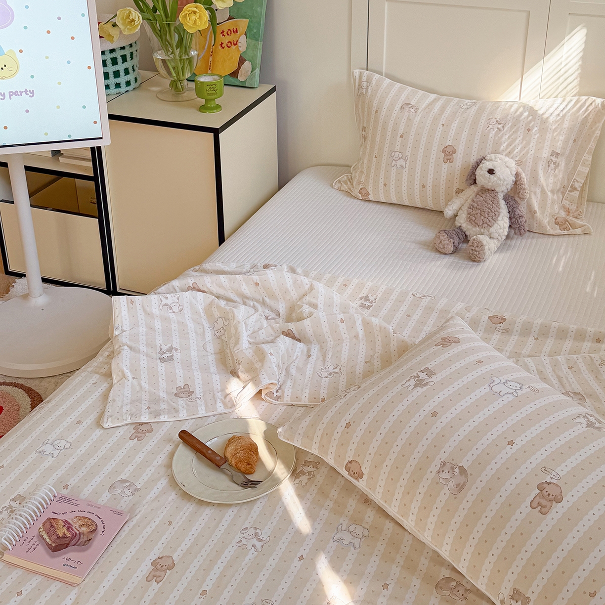 91家纺网 家纺一手货源 找家纺 金梦拉家纺 2026春夏新款锦氨凉感丝印花系列夏被空调被夏凉被 线条狗