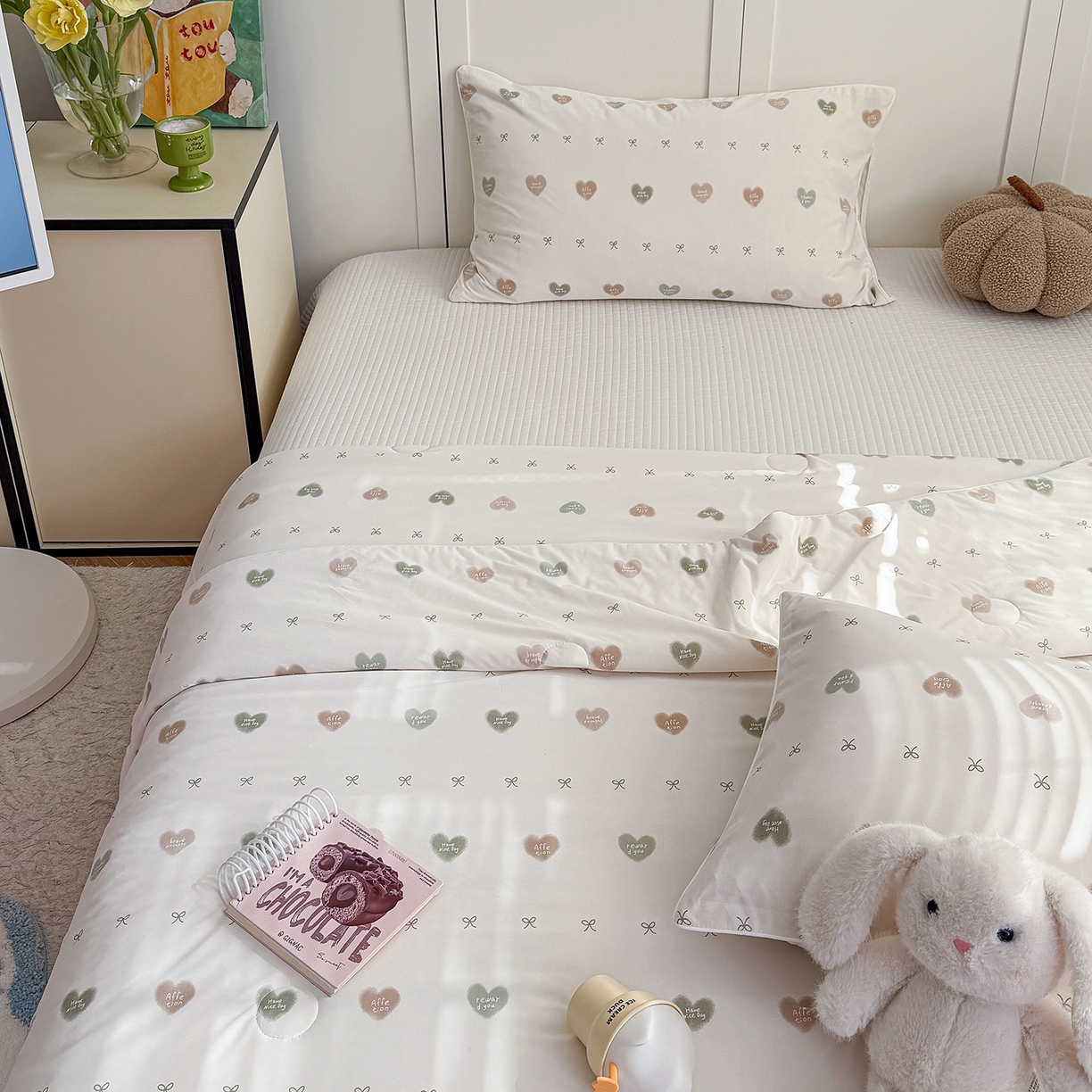 91家纺网 家纺一手货源 找家纺 金梦拉家纺 2026春夏新款锦氨凉感丝印花系列夏被空调被夏凉被 心情绿