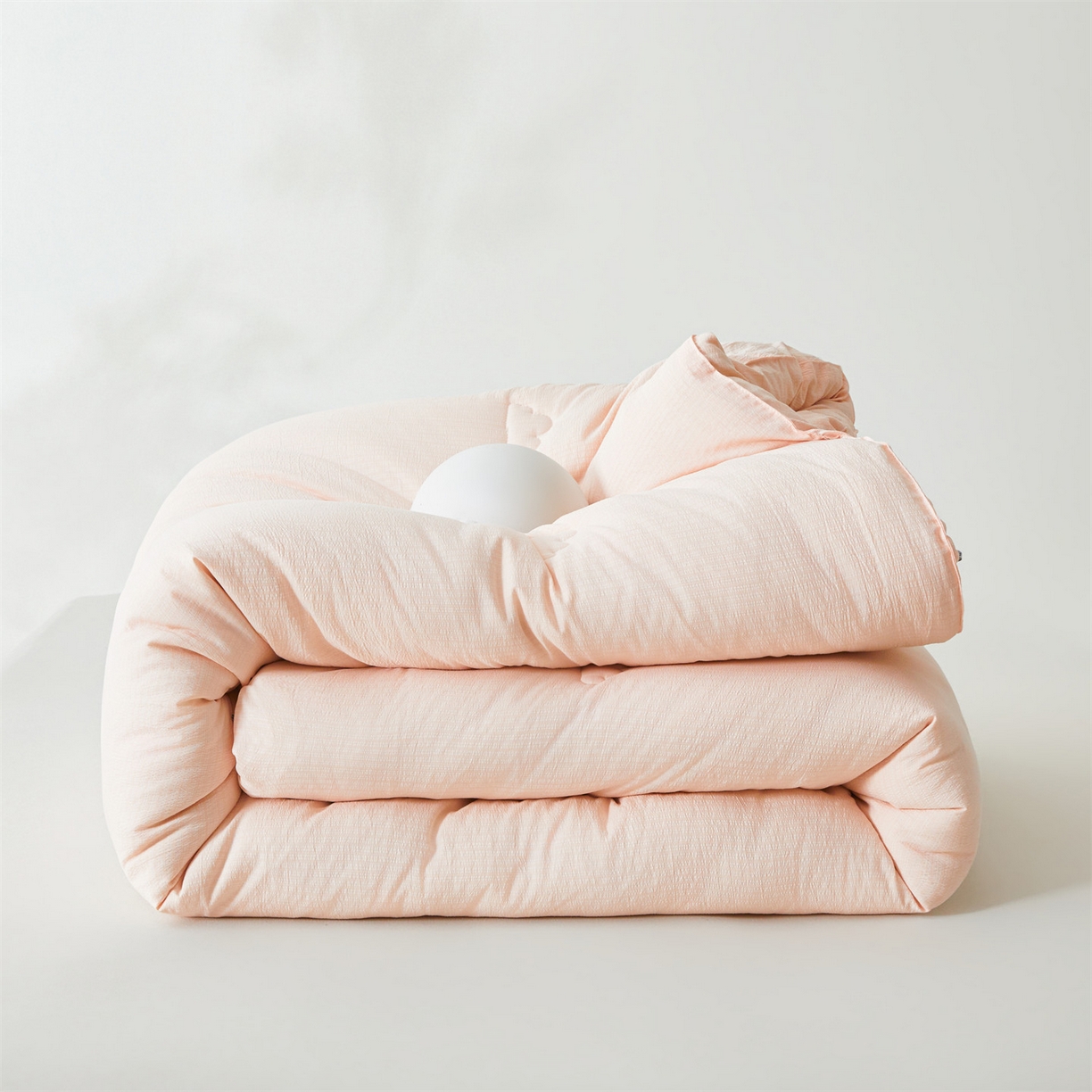 91家纺网 家纺一手货源 找家纺 眠势力 2026春夏新款皱皱纱四季被超软云朵被子春秋被芯夏凉被可机洗 云朵被-粉