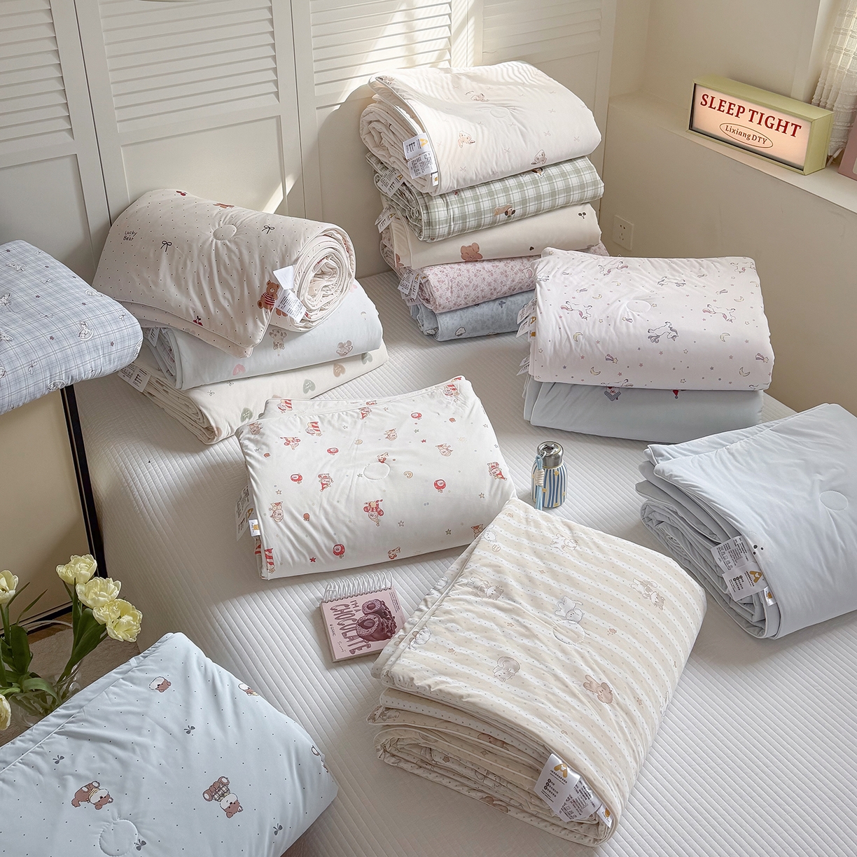 91家纺网 家纺一手货源 找家纺 金梦拉家纺 2026春夏新款锦氨凉感丝印花系列夏被空调被夏凉被 组合图仅供参考不可下单