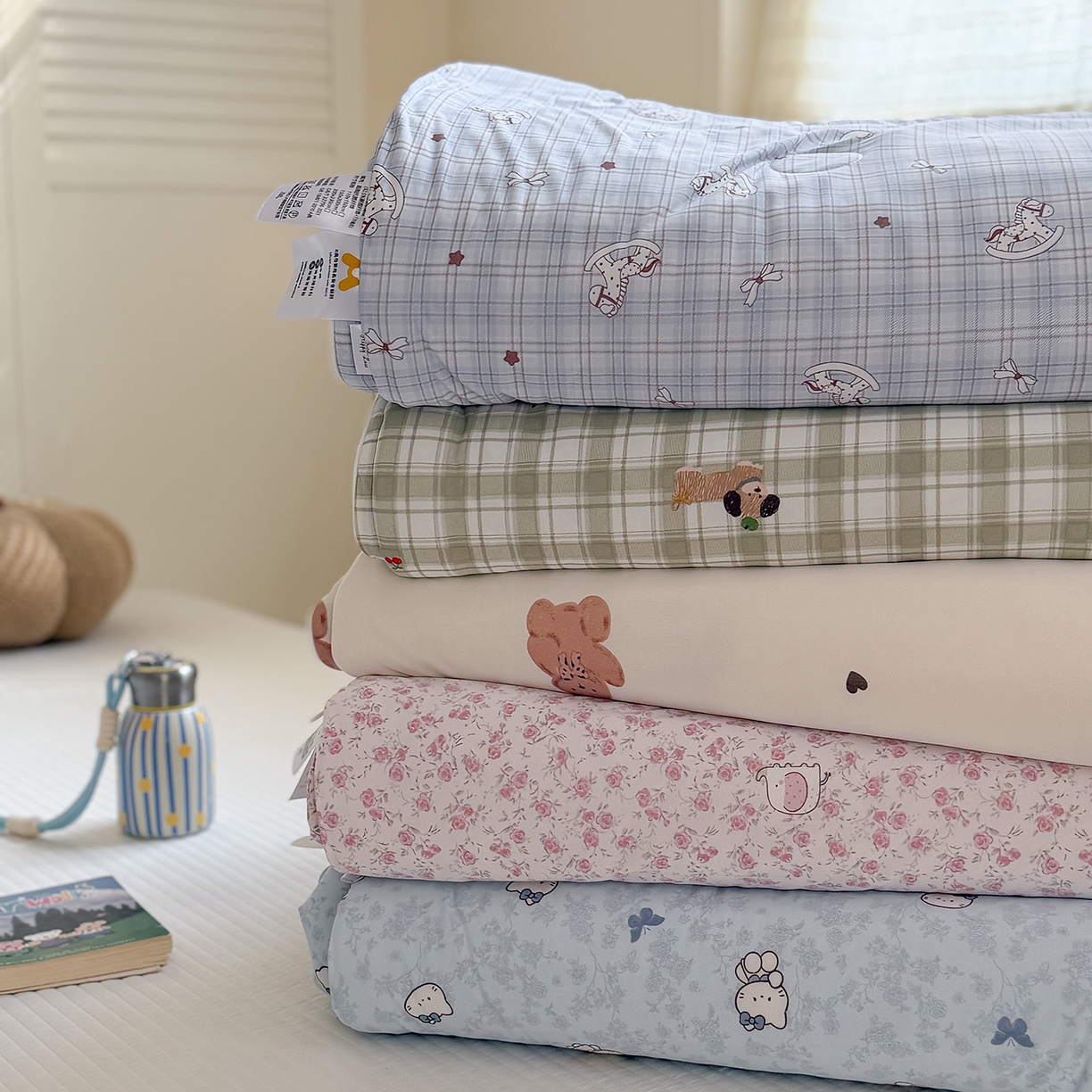 91家纺网 家纺一手货源 找家纺 金梦拉家纺 2026春夏新款锦氨凉感丝印花系列夏被空调被夏凉被 组合图仅供参考不可下单