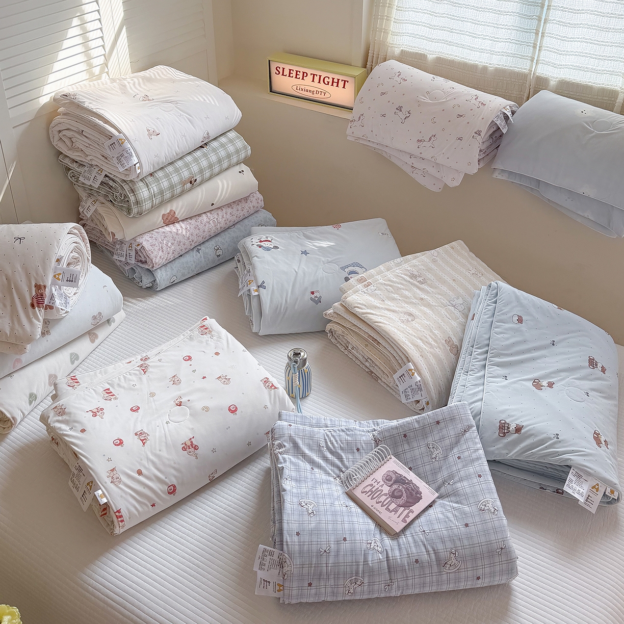 91家纺网 家纺一手货源 找家纺 金梦拉家纺 2026春夏新款锦氨凉感丝印花系列夏被空调被夏凉被 组合图仅供参考不可下单