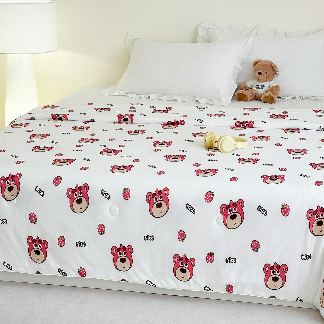 91家纺网 家纺一手货源 找家纺 尚品本色 2026年新款小清新针织棉夏被空调被 草莓熊