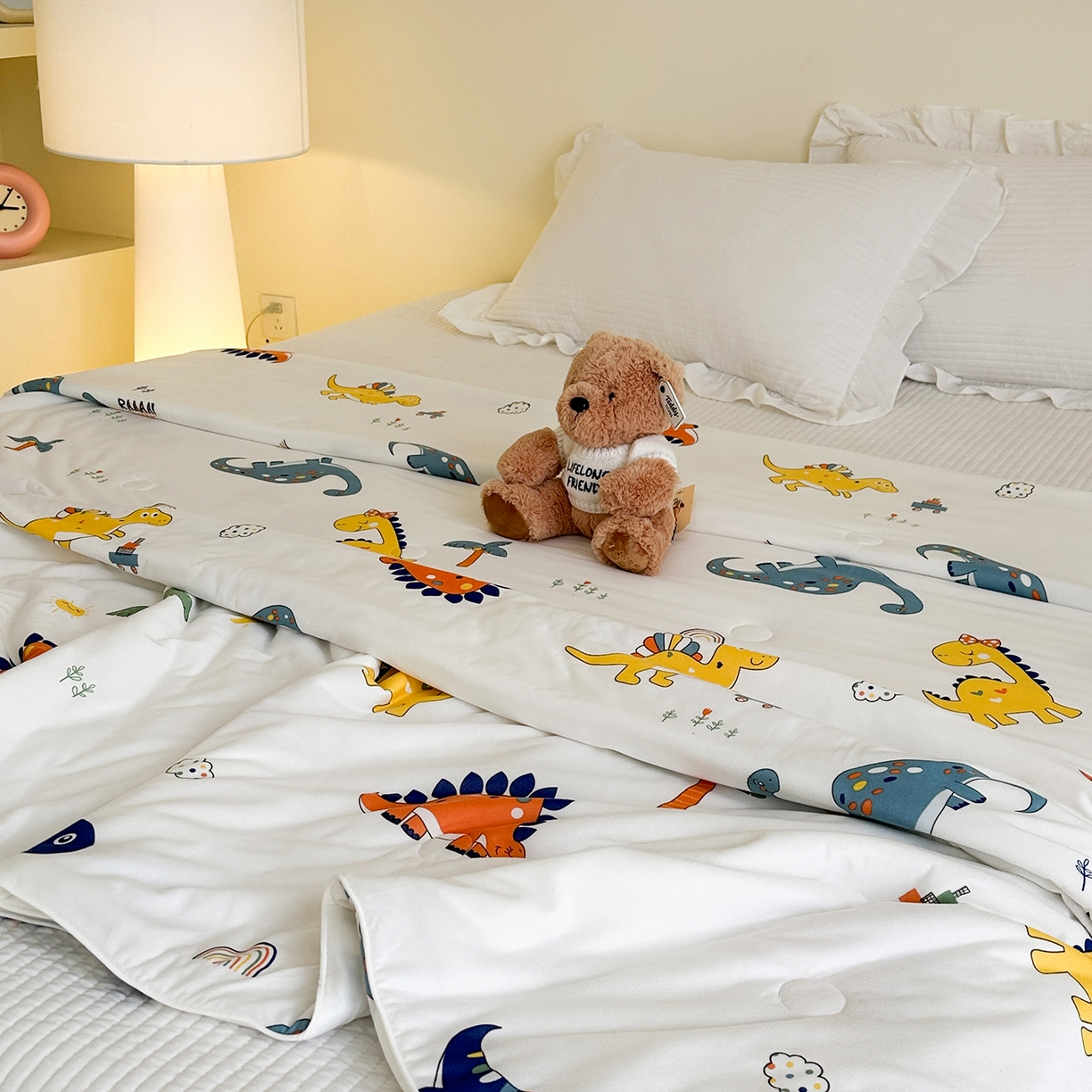 91家纺网 家纺一手货源 找家纺 尚品本色 2026年新款小清新针织棉夏被空调被 小恐龙