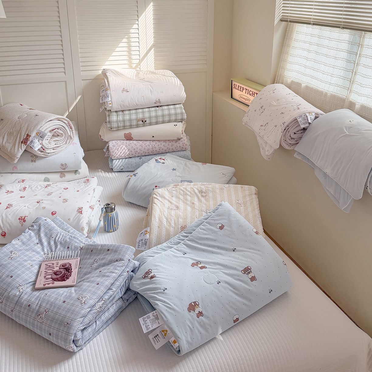 91家纺网 家纺一手货源 找家纺 金梦拉家纺 2026春夏新款锦氨凉感丝印花系列夏被空调被夏凉被 组合图仅供参考不可下单