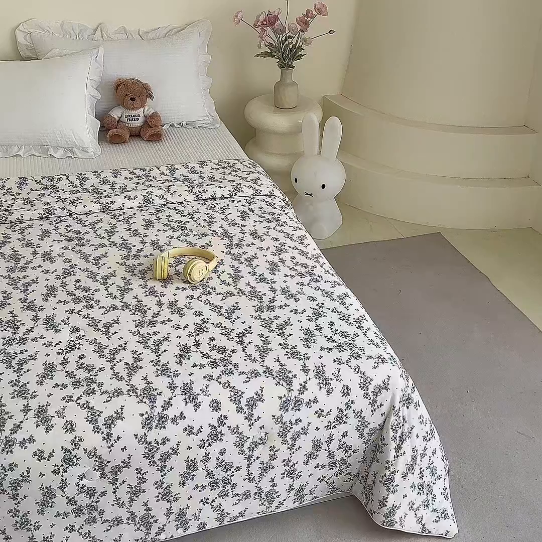 91家纺网 家纺一手货源 找家纺 尚品本色 2026年新款小清新针织棉夏被空调被 水墨嫣然