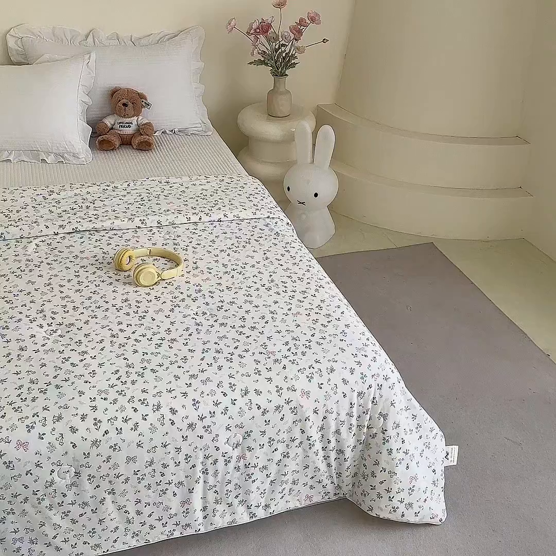 91家纺网 家纺一手货源 找家纺 尚品本色 2026年新款小清新针织棉夏被空调被 春风里