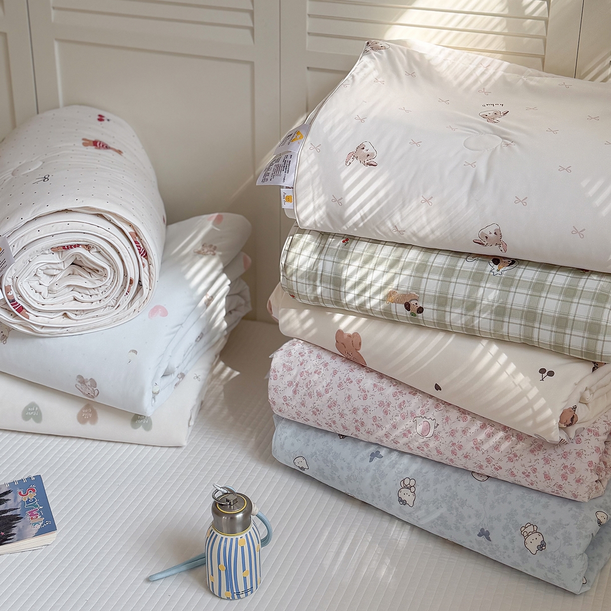 91家纺网 家纺一手货源 找家纺 金梦拉家纺 2026春夏新款锦氨凉感丝印花系列夏被空调被夏凉被 组合图仅供参考不可下单