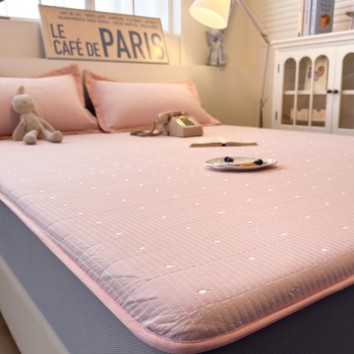 91家纺网 家纺一手货源 找家纺 懒猫家纺 2026新款满天星绗绣莫兰迪色系床席床笠款凉席 白桃乌龙-床笠款