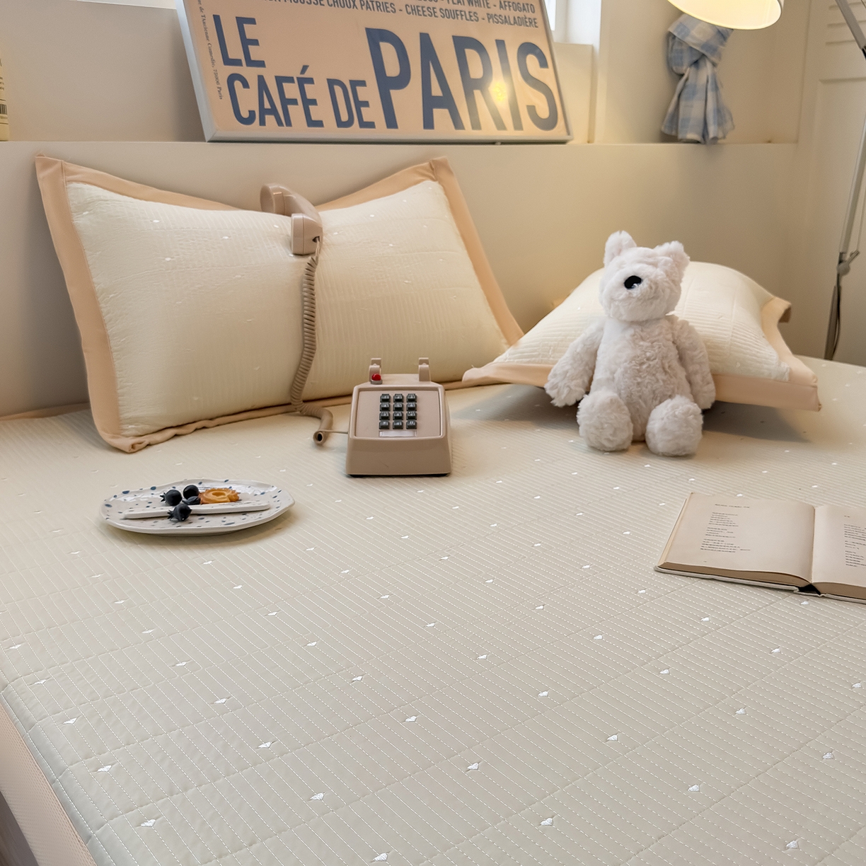 91家纺网 家纺一手货源 找家纺 懒猫家纺 2026新款满天星绗绣莫兰迪色系床席床笠款凉席 香草布蕾-床席款