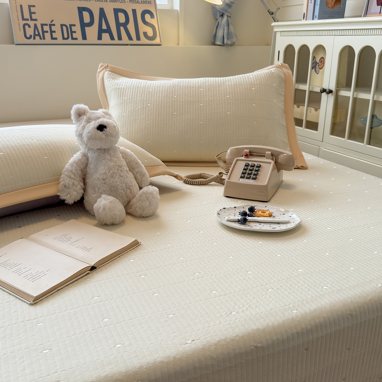 91家纺网 家纺一手货源 找家纺 懒猫家纺 2026新款满天星绗绣莫兰迪色系床席床笠款凉席 香草布蕾-床席款