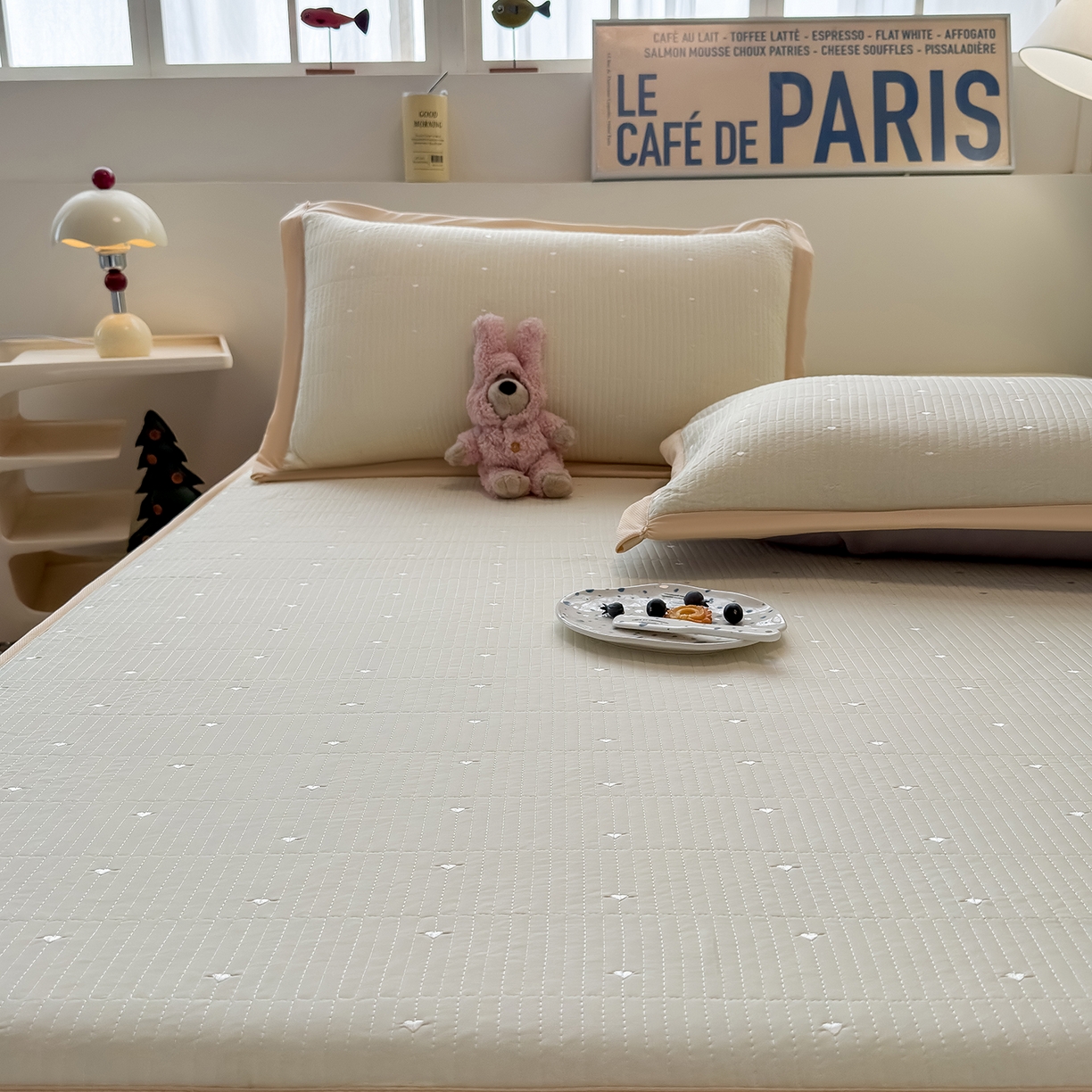 91家纺网 家纺一手货源 找家纺 懒猫家纺 2026新款满天星绗绣莫兰迪色系床席床笠款凉席 香草布蕾-床笠款