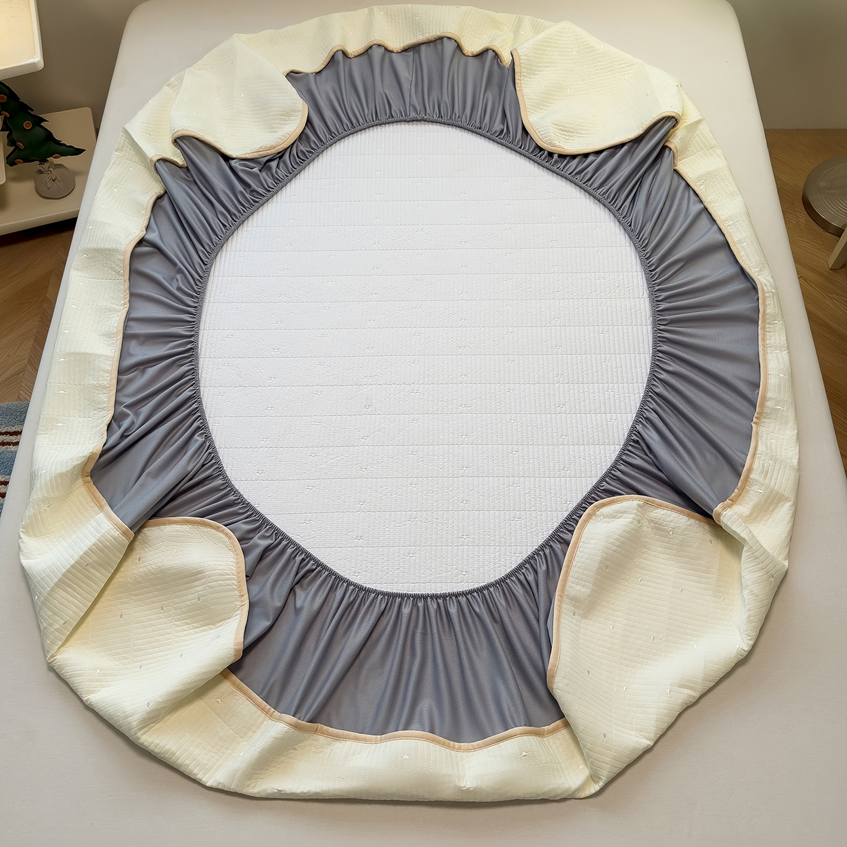 91家纺网 家纺一手货源 找家纺 懒猫家纺 2026新款满天星绗绣莫兰迪色系床席床笠款凉席 香草布蕾-床笠款