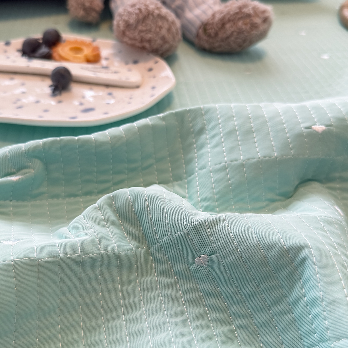 91家纺网 家纺一手货源 找家纺 懒猫家纺 2026新款满天星绗绣莫兰迪色系床席床笠款凉席 生椰抹茶-床席款