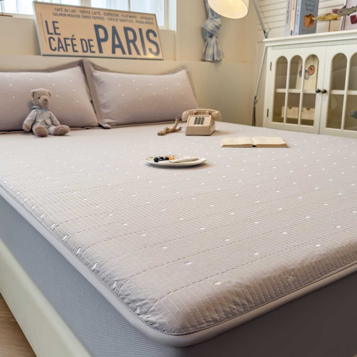 91家纺网 家纺一手货源 找家纺 懒猫家纺 2026新款满天星绗绣莫兰迪色系床席床笠款凉席 椰子灰-床笠款