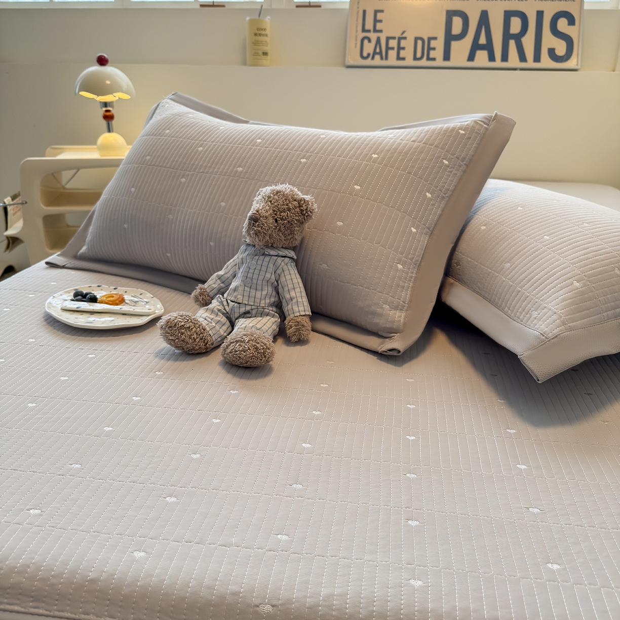 91家纺网 家纺一手货源 找家纺 懒猫家纺 2026新款满天星绗绣莫兰迪色系床席床笠款凉席 椰子灰-床笠款